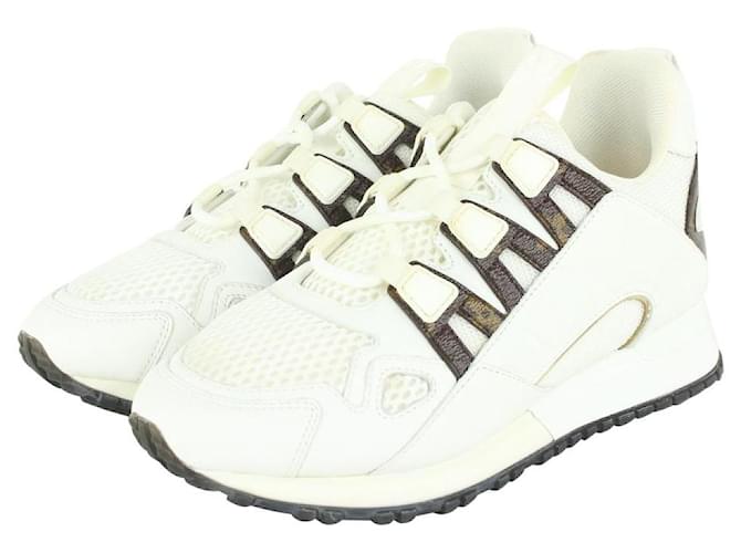 Louis Vuitton Rare Women's Size 35 White x Brown Monogram Run Away Sneaker 1012lv34