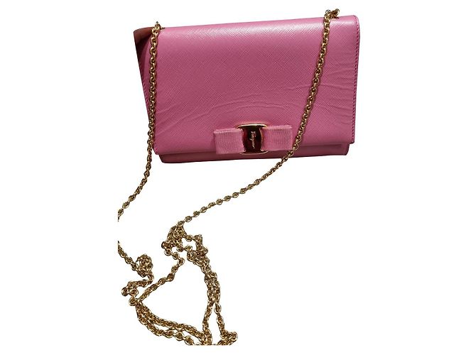 Clutch Salvatore Ferragamo in pelle rosa