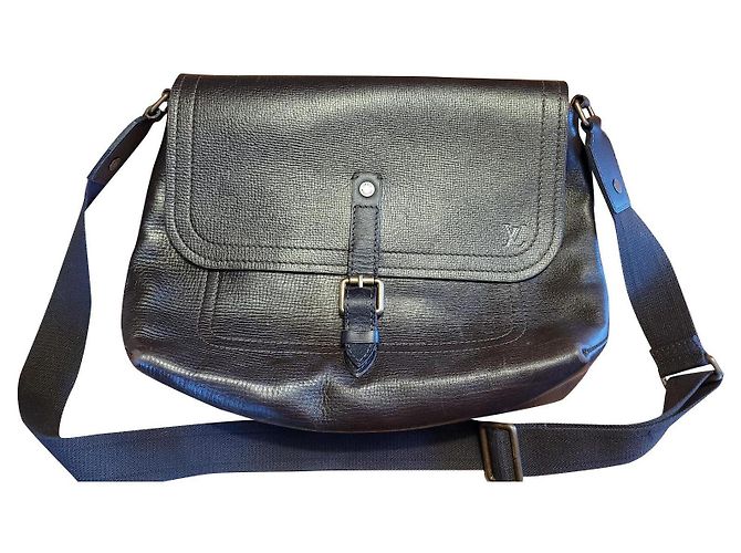 Borsa Reporter Louis Vuitton Utah in Pelle Marrone Scuro