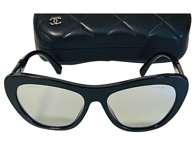 Chanel Occhiali da sole Nero
