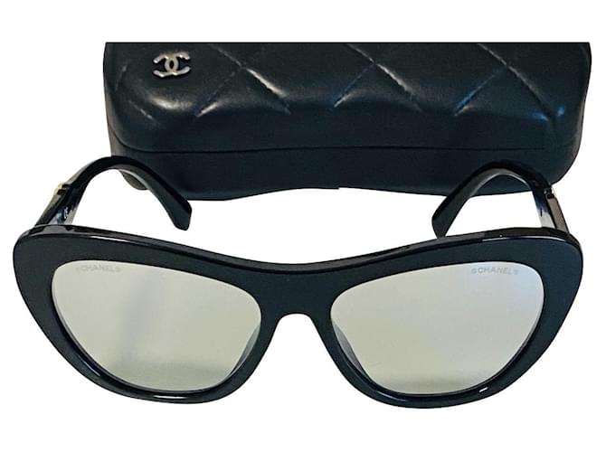 Chanel Sonnenbrille Schwarz Kunststoff  ref.397119