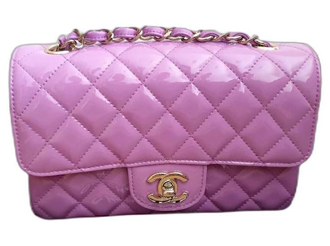 Chanel Timeless Classic Mini Flap-Tasche Lila Lackleder  ref.397274