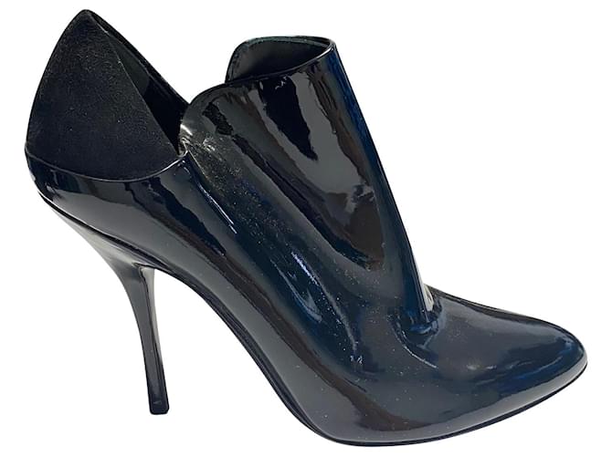 gucci patent leather ankle boots