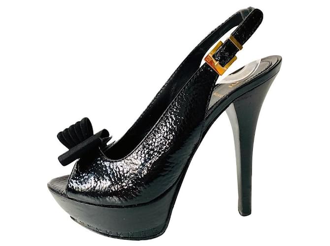 Fendi Allaccita black patent peep toes Patent leather  ref.398335