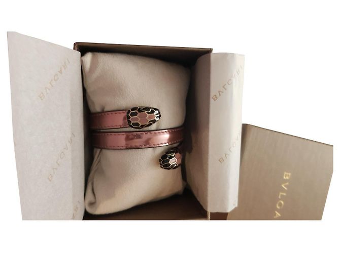 Pulsera Bulgari Serpenti Forever rosa metálica piel