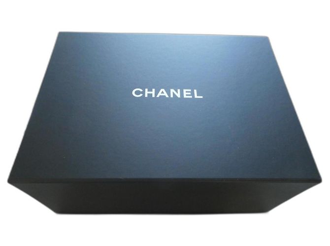 caja de chanel vacía para bolsa de chanel con bolsa para el polvo Negro