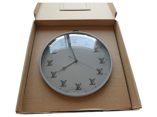 new louis vuitton clock with box Grey Steel  ref.401768