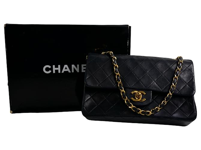 Classique Chanel Timeless Cuir Noir  ref.402401