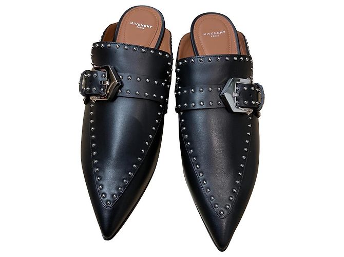 Givenchy Mulas