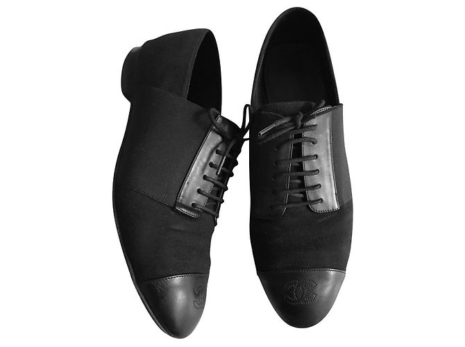 Chanel Allacciate Oxford uniformi Nero Pelle