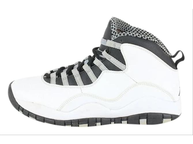 Nike 2013 Hombres de EE. UU. 8 Air Jordan Blanco x Acero 10 Acero retro  ref.403578