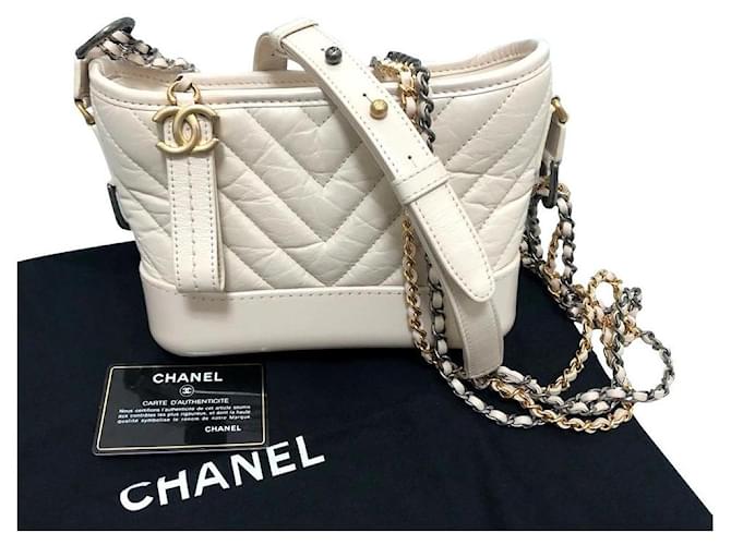 Chanel small Gabrielle bag Cream Leather ref.403941 - Joli Closet