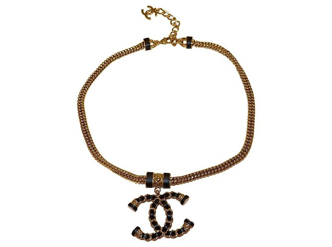 Cambon Collar Chanel de piel dorado