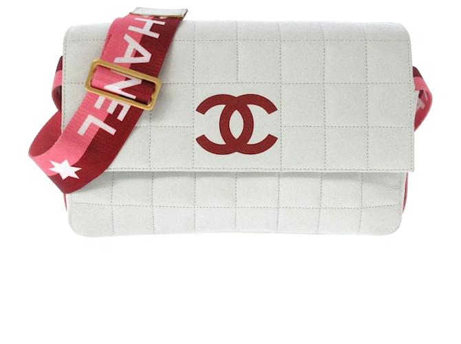 Chanel Chocolate bar White Leather  ref.404830