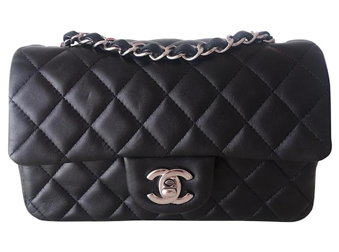Timeless CLASSIC CHANEL BAG PM Black Leather  ref.405403