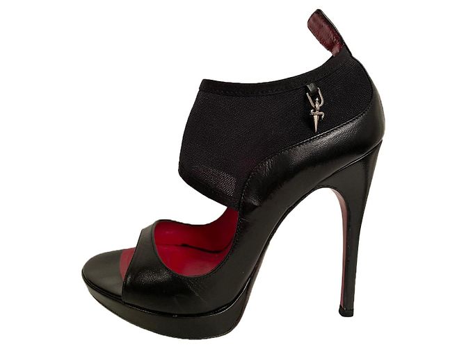 Cesare Paciotti Pumps aus schwarzem Leder Absatz 11,5 cm