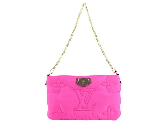 Louis Vuitton Bolso de mano con cadena de accesorios de pochette de almohada con monograma rosa intenso  ref.406234
