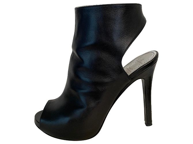 Botas de tornozelo Free Lance em couro preto 37