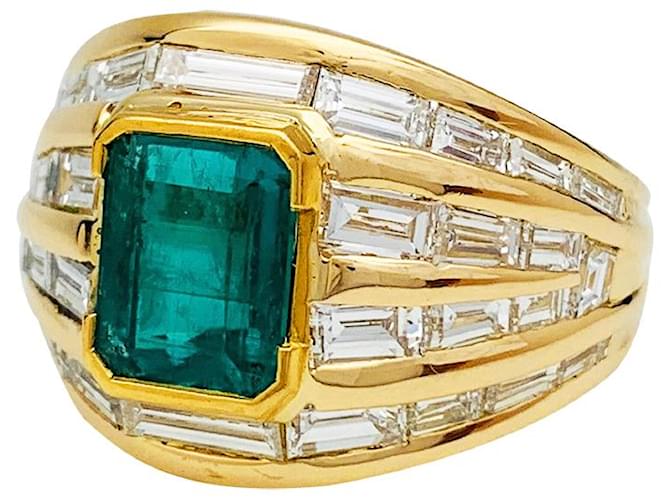 inconnue Ring aus Gelbgold, Smaragd 2.86 Karat, Essstäbchen Diamanten. Gelbes Gold  ref.406987