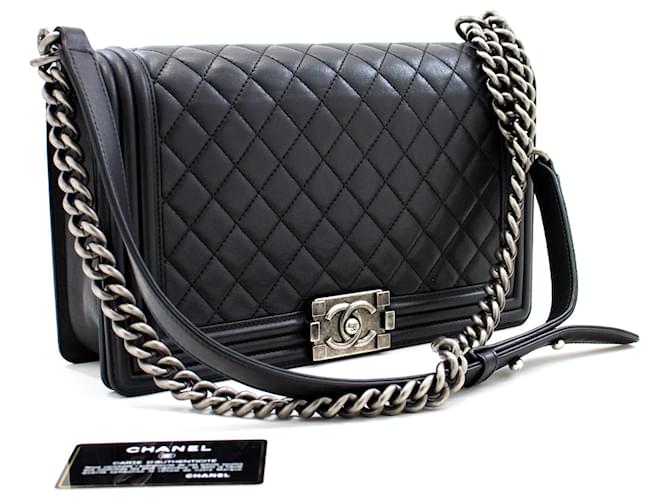CHANEL Boy Chain Shoulder Bag Black Quilted calf leather Leather Flap  ref.406993