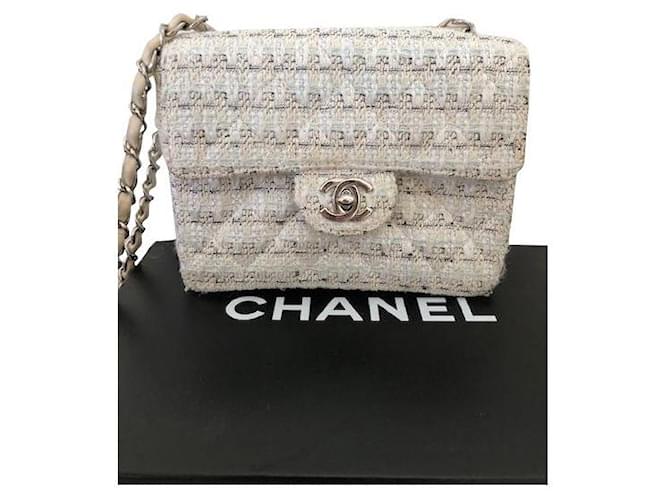 Mini bolsa Chanel de tweed branco com cintura de prata  ref.407874