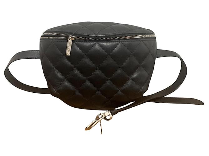 Chanel Banana belt Black Leather  ref.408313