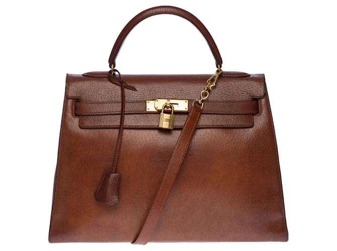 Hermès uperbe and very sought after Hermes Kelly bag 32 Peccary leather saddler (Wild pork) Brown, gold plated metal trim  ref.409698