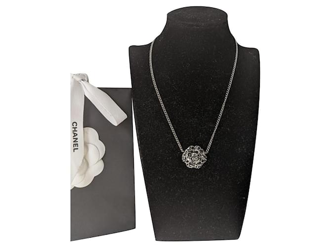 Chanel Camellia Black Crystal CC logo necklace Metal ref.410133 - Joli  Closet