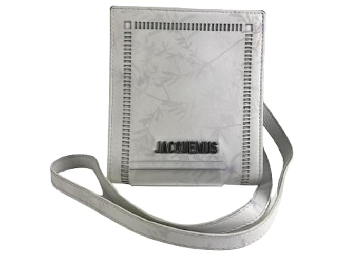 [Gebraucht] JACQUEMUS ◆ Le Gadjo Crossover Mini Bag In Weißem Rosmarin Print / Geldbörse / WEISS Leder  ref.410399