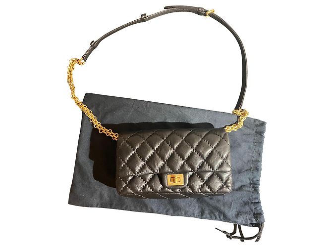 Bolsa Chanel 2.55 Banana Preta de Couro Preto