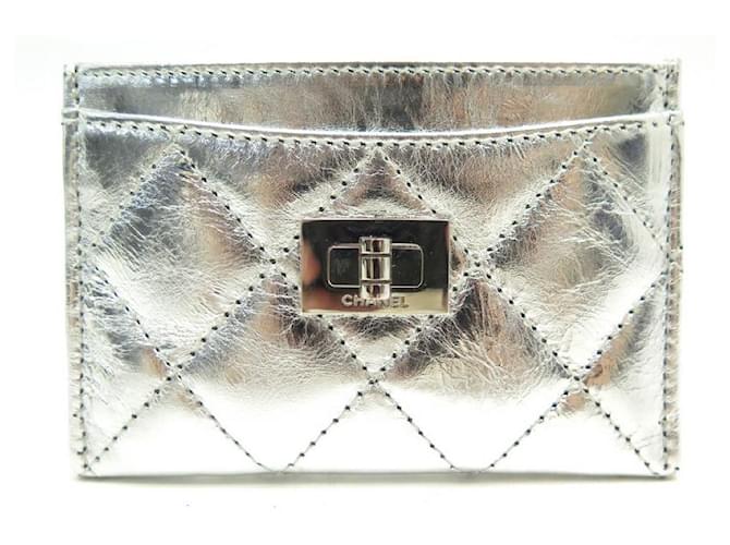 CHANEL CARD HOLDER FERMOIR MADEMOISELLE SILVER LEATHER CARDS HOLDER Silvery  ref.410966