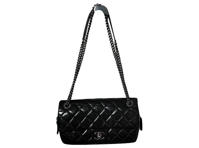 Timeless Chanel medium flat bag, seasonal Black Leather  ref.411377