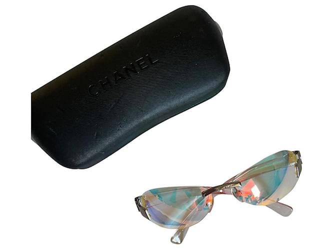 Chanel Des lunettes de soleil Acrylique Multicolore  ref.411854