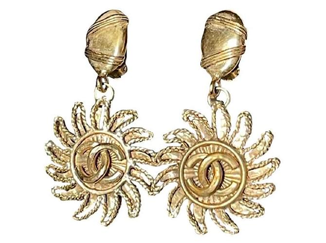 Chanel Colecionador 1994 Dourado Metal  ref.412339