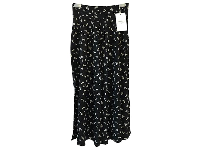Alicia high-waisted long skirt in black and white two-tone