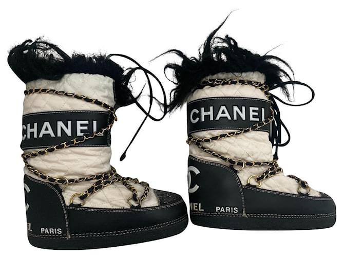 Chanel Collector Black White Cloth  ref.413520