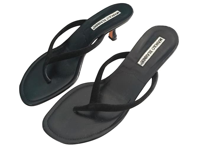 Manolo Blahnik black suede thongs sandals  ref.413802
