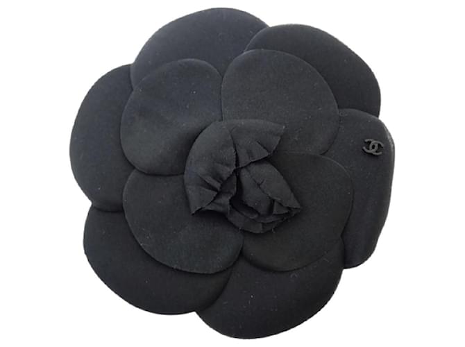 [Used] CHANEL Coco Mark Camellia Corsage Brooch Flower Flower Fashion Accessories Fabric Black Metal  ref.414044