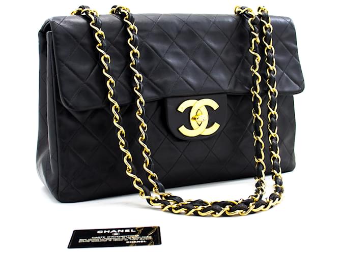 Chanel Jumbo 13"Maxi 2.55 Bolso de hombro con cadena de solapa Piel de cordero negra Negro Cuero  ref.414192