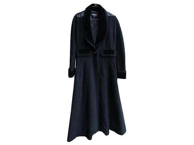 Chanel Coats, Outerwear Black Leather Velvet Cashmere  ref.414256
