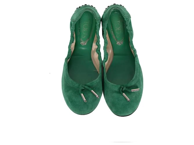 Tod's Green Suede Ballerinas  ref.414490