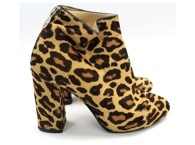 Charlotte Olympia Botas de tornozelo de pele de pônei com estampa de leopardo Marrom Bege Crina  ref.415090