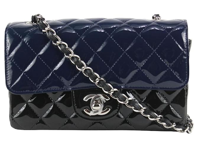 Chanel Mini pattina classica in vernice trapuntata nera x blu navy bicolore Argento  ref.415180