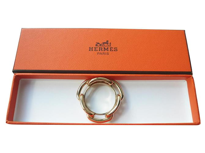 Hermès Anel de cachecol HERMES Golden Chain of Anchor em muito bom estado Gold hardware Metal  ref.415314