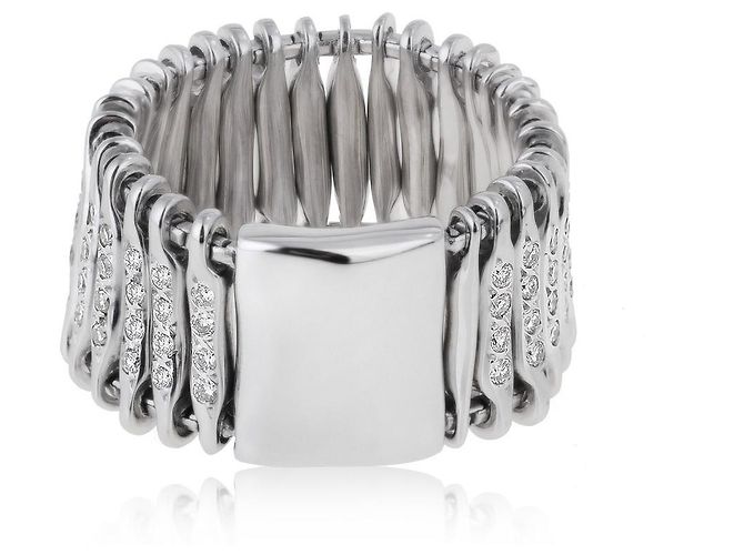 H Stern H. Anel de ouro Stern Filaments com diamantes