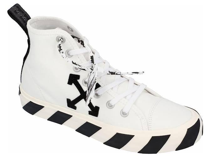 Off White Vulkanisierte Mid-Top-Sneaker in Off-White Weiß Baumwolle  ref.415524