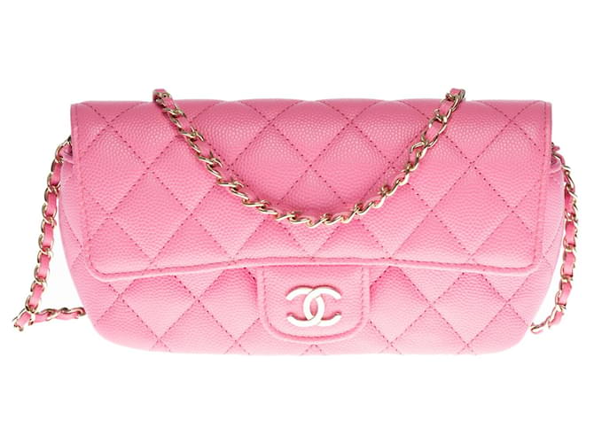 Timeless Precioso bolso / estuche para gafas Chanel Classique en cuero acolchado caviar rosa, adorno de metal champán  ref.417393