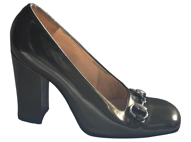 Gucci Heels Olive green Patent leather  ref.417478