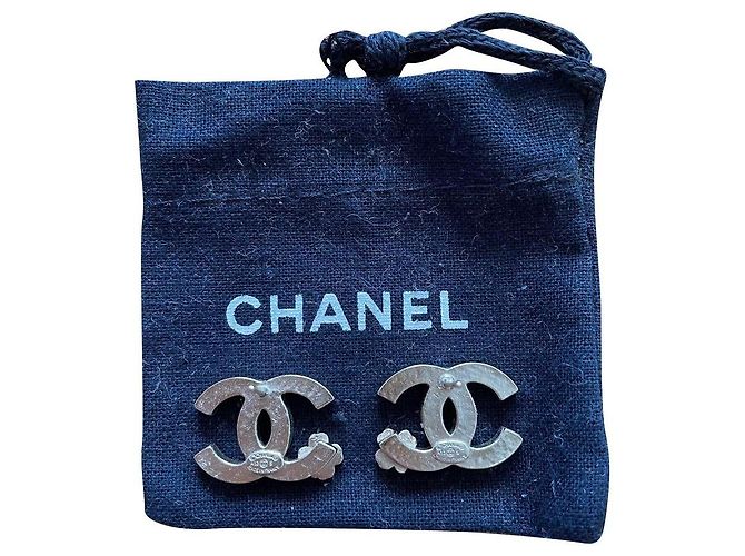 Chanel CC Logo Schwarze Emaille Blumenohrringe