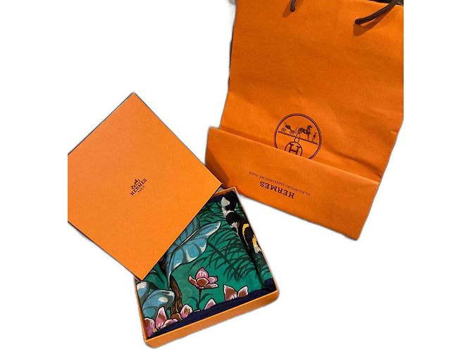 Suntuoso pareo Hermès Panthère enamorado Turquesa